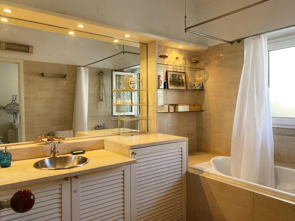 Casa Das Boganvilias - Moradia Com Jardim Lisbon Bagian luar foto